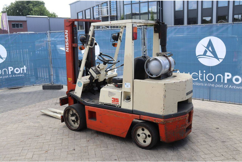 Nissan KCUGH02F350 - מלגזת LPG: תמונה 4 Nissan KCUGH02F350 - מלגזת LPG: תמונה 4
