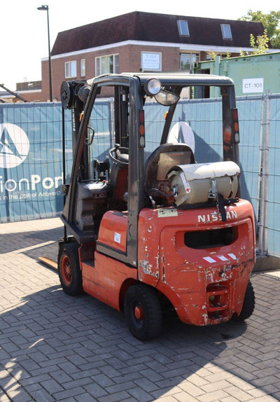 Nissan PD01A15PQ - מלגזת LPG: תמונה 4 Nissan PD01A15PQ - מלגזת LPG: תמונה 4