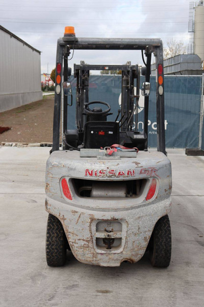 Nissan PL02 - מלגזת LPG: תמונה 5 Nissan PL02 - מלגזת LPG: תמונה 5