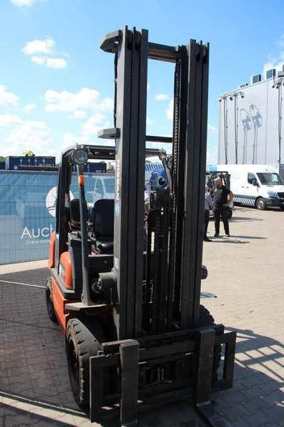 מלגזת LPG Nissan USD02A30PQ: תמונה 6