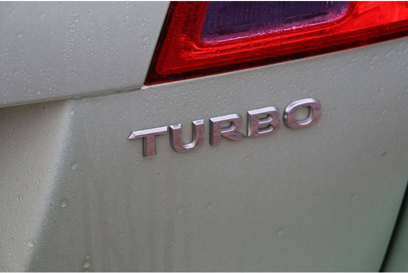 מכונית Opel Astra Sports Tourer: תמונה 20 מכונית Opel Astra Sports Tourer: תמונה 20