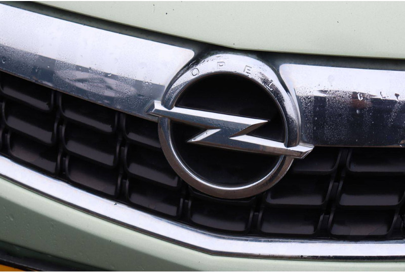 מכונית Opel Astra Sports Tourer: תמונה 11 מכונית Opel Astra Sports Tourer: תמונה 11