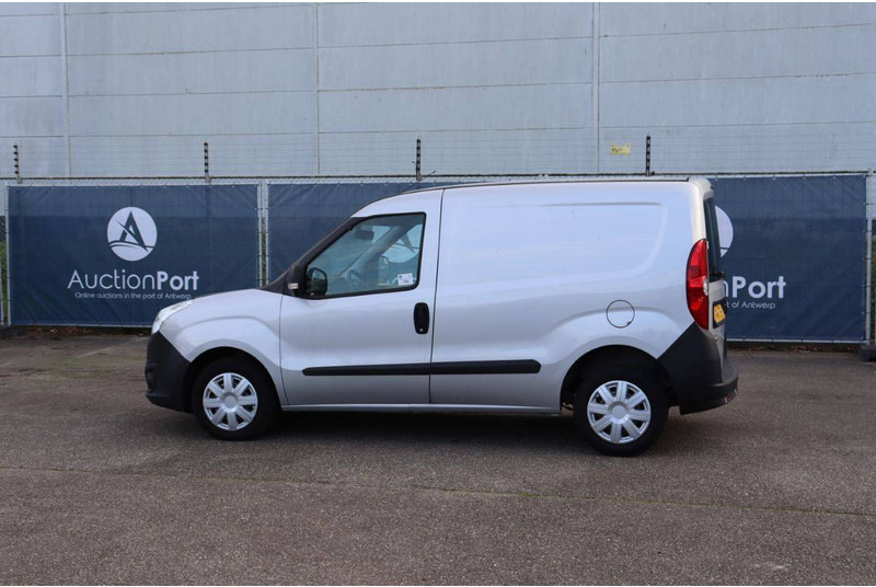 Opel Combo - כלי רכב מסחרי עם לוח: תמונה 3 Opel Combo - כלי רכב מסחרי עם לוח: תמונה 3