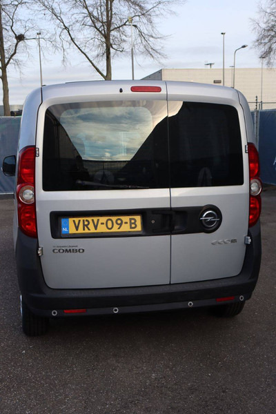 כלי רכב מסחרי עם לוח Opel Combo: תמונה 15
