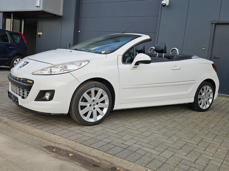 Peugeot 207 CC 1.6 VTI - סדאן: תמונה 1 Peugeot 207 CC 1.6 VTI - סדאן: תמונה 1