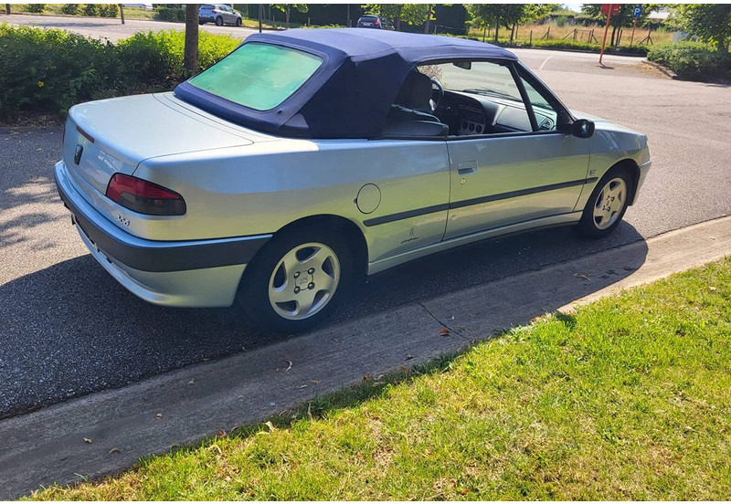 Peugeot 306 Cabriolet 1.6 Automatic - מכונית: תמונה 4 Peugeot 306 Cabriolet 1.6 Automatic - מכונית: תמונה 4