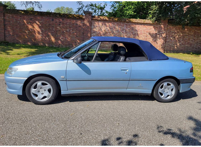 Peugeot 306 Cabriolet 1.6 Automatic - סדאן: תמונה 2 Peugeot 306 Cabriolet 1.6 Automatic - סדאן: תמונה 2