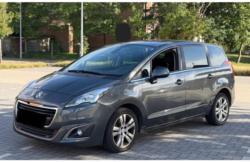 Peugeot 5008 (I - phase 2) 2.0 HDi - סדאן: תמונה 1 Peugeot 5008 (I - phase 2) 2.0 HDi - סדאן: תמונה 1