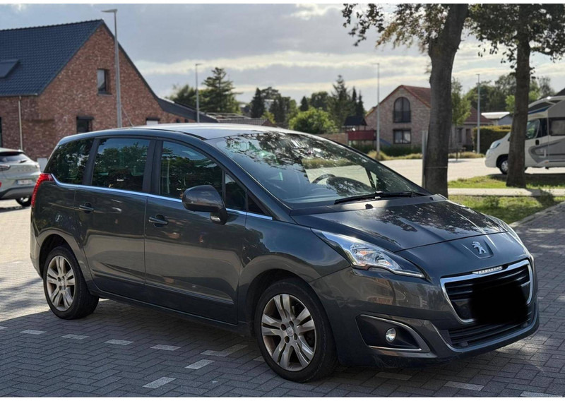 Peugeot 5008 (I - phase 2) 2.0 HDi - סדאן: תמונה 4 Peugeot 5008 (I - phase 2) 2.0 HDi - סדאן: תמונה 4