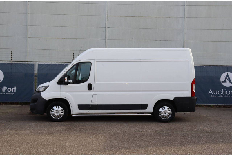 Peugeot Boxer - כלי רכב מסחרי עם לוח: תמונה 2 Peugeot Boxer - כלי רכב מסחרי עם לוח: תמונה 2
