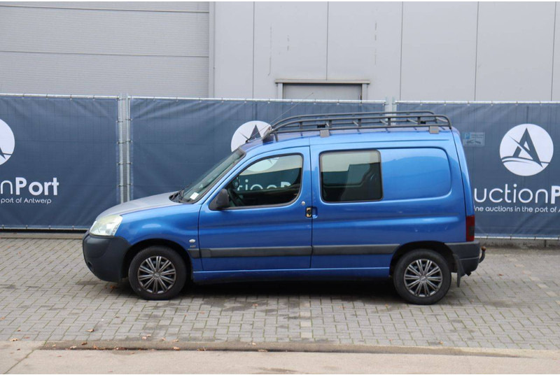 Peugeot Partner - כלי רכב מסחרי עם לוח: תמונה 2 Peugeot Partner - כלי רכב מסחרי עם לוח: תמונה 2