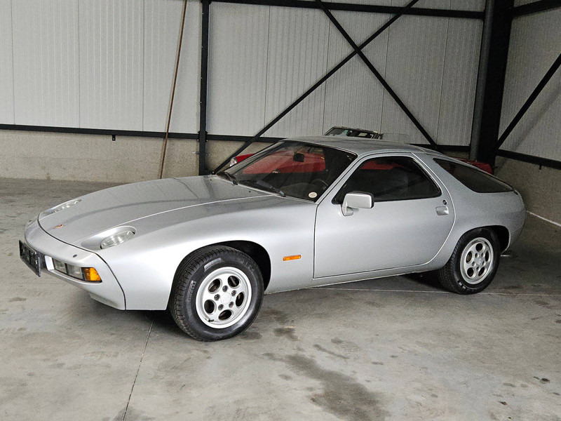 Porsche 928 Automatic - סדאן: תמונה 2 Porsche 928 Automatic - סדאן: תמונה 2