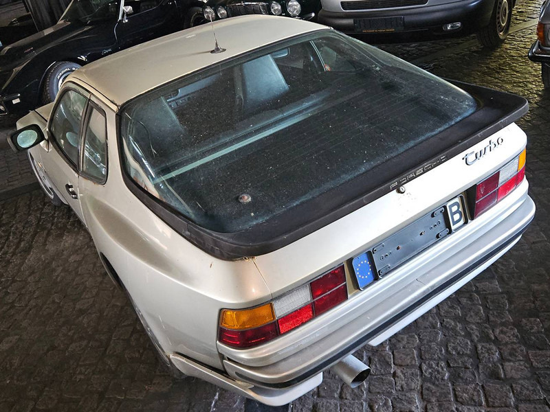 Porsche 944 Turbo - סדאן: תמונה 2 Porsche 944 Turbo - סדאן: תמונה 2