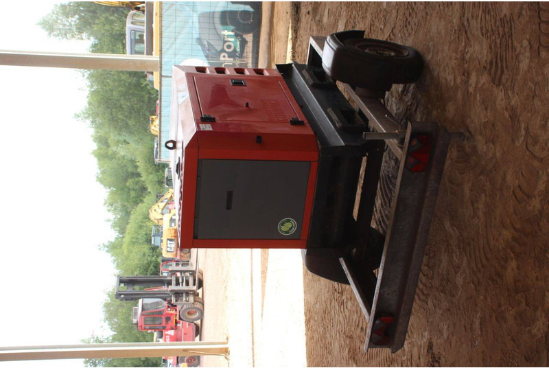 SDMO R22 - ערכת גנרטורים: תמונה 5 SDMO R22 - ערכת גנרטורים: תמונה 5