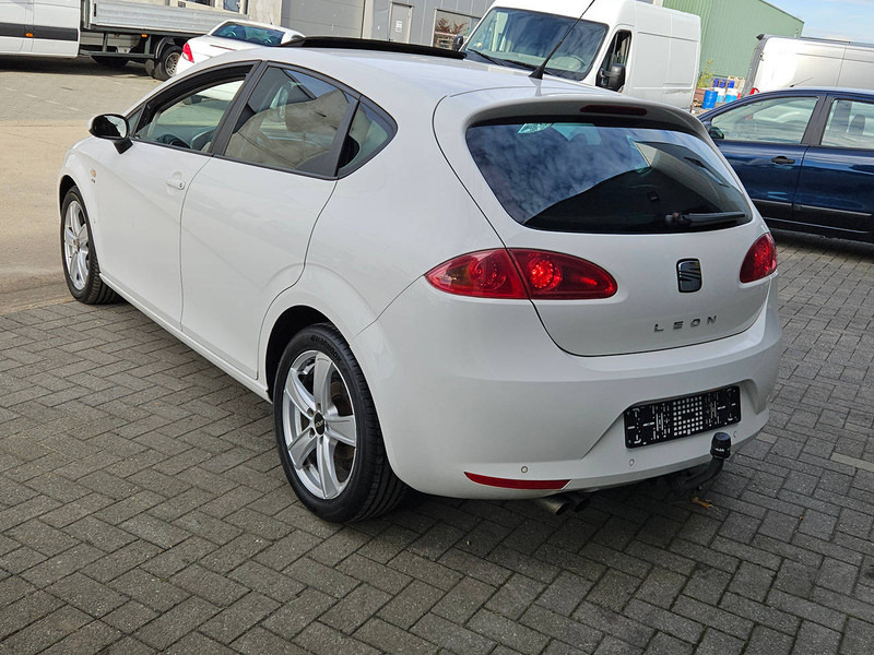 SEAT Leon 1.4 TSI - סדאן: תמונה 2 SEAT Leon 1.4 TSI - סדאן: תמונה 2