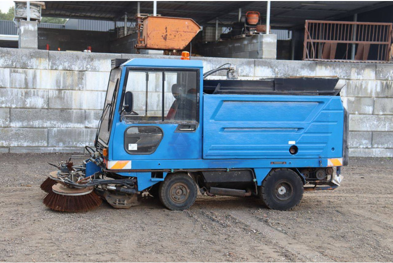 Schmidt SK152S - מטאטא כבישים: תמונה 1 Schmidt SK152S - מטאטא כבישים: תמונה 1