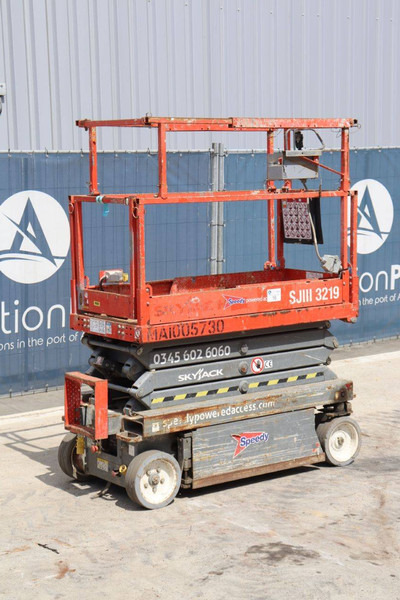 מעלית מספריים Skyjack SJ III - 3219: תמונה 9