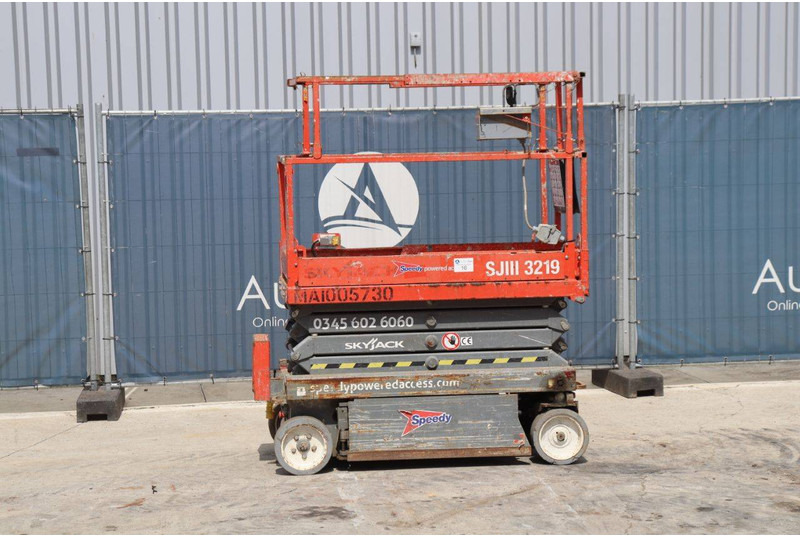 Skyjack SJ III - 3219 - מעלית מספריים: תמונה 1 Skyjack SJ III - 3219 - מעלית מספריים: תמונה 1