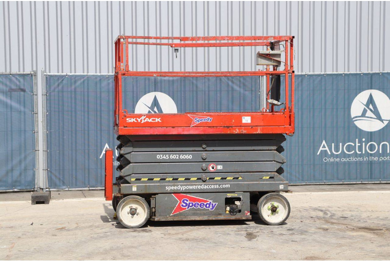 Skyjack SJ III - 4632 - מעלית מספריים: תמונה 1 Skyjack SJ III - 4632 - מעלית מספריים: תמונה 1