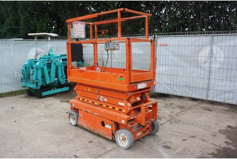 Skyjack SJ3219 - מעלית מספריים: תמונה 2 Skyjack SJ3219 - מעלית מספריים: תמונה 2