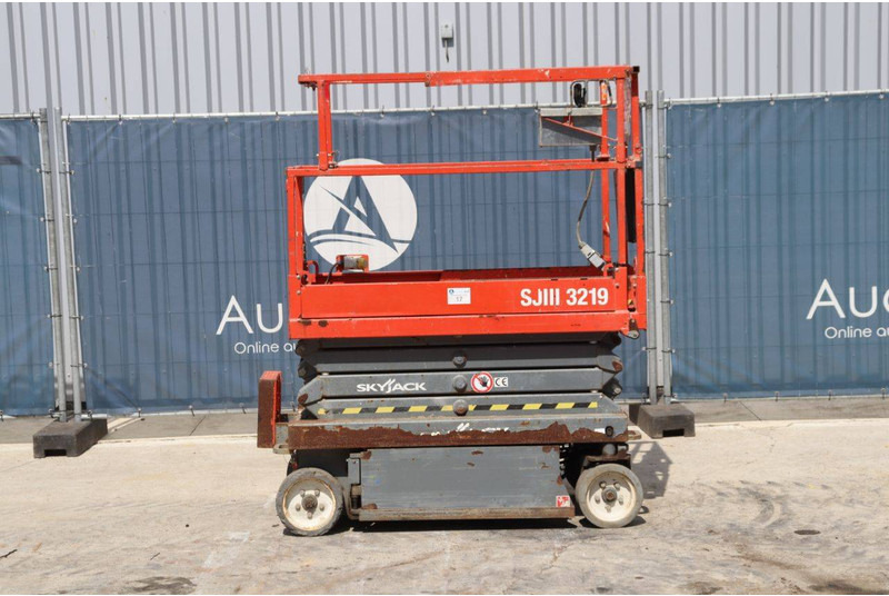 Skyjack SJIII 3219 - מעלית מספריים: תמונה 2 Skyjack SJIII 3219 - מעלית מספריים: תמונה 2