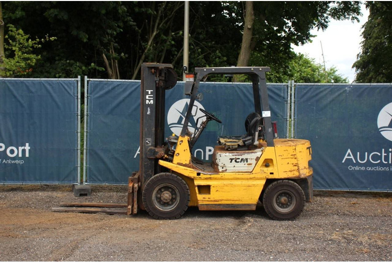 TCM FD25Z2ST - מלגזת סולר: תמונה 2 TCM FD25Z2ST - מלגזת סולר: תמונה 2