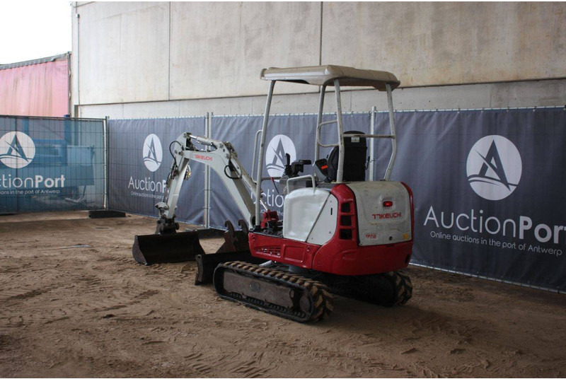 Takeuchi TB216 - מיני מחפר: תמונה 3 Takeuchi TB216 - מיני מחפר: תמונה 3