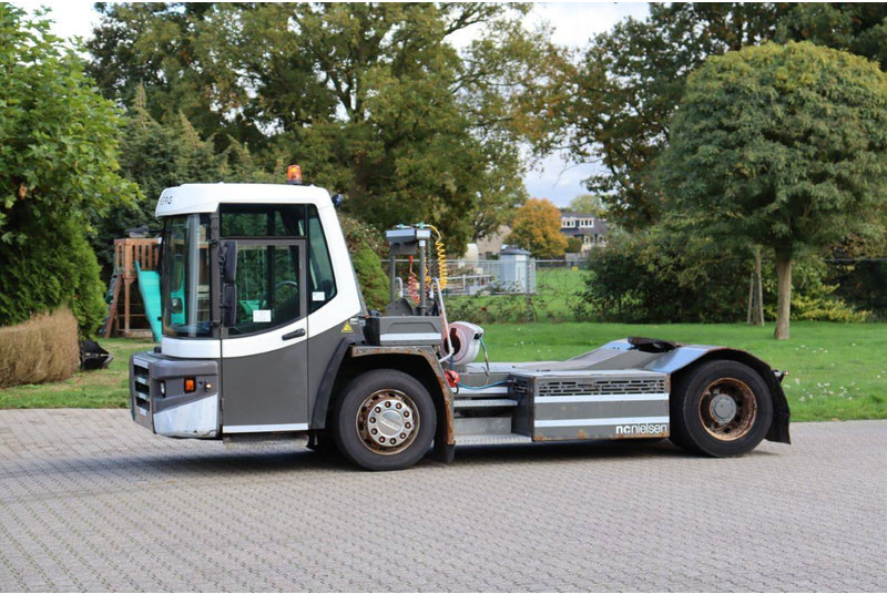 Terberg DT183 Mega - טרקטור מסוף: תמונה 1 Terberg DT183 Mega - טרקטור מסוף: תמונה 1