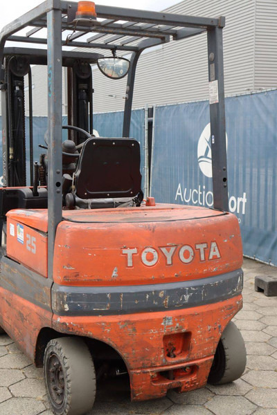 מלגזה חשמלית Toyota 25: תמונה 17