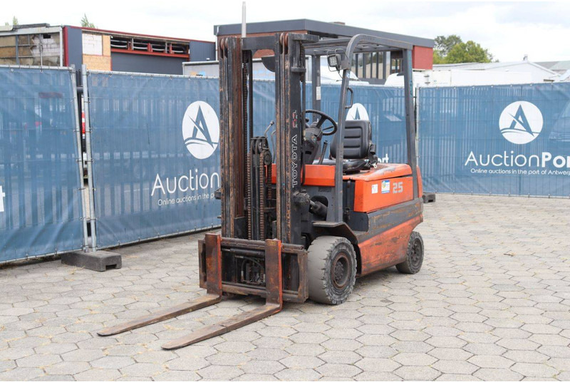 מלגזה חשמלית Toyota 25: תמונה 9