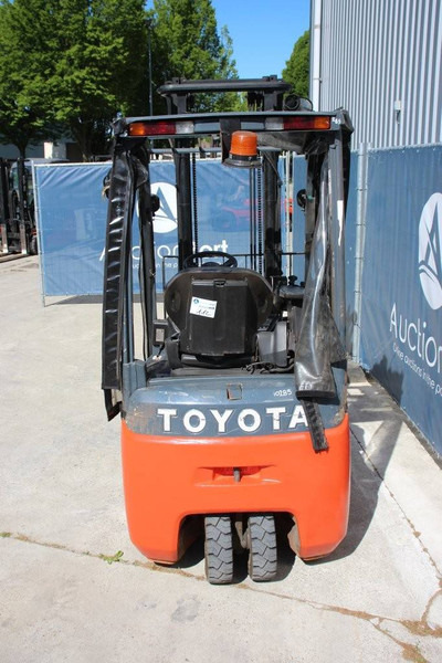 Toyota 8FBE15T - מלגזה חשמלית: תמונה 4 Toyota 8FBE15T - מלגזה חשמלית: תמונה 4