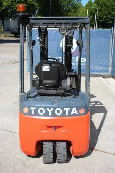 Toyota 8FBE18T - מלגזה חשמלית: תמונה 4 Toyota 8FBE18T - מלגזה חשמלית: תמונה 4