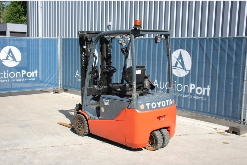Toyota 8FBE18T - מלגזה חשמלית: תמונה 3 Toyota 8FBE18T - מלגזה חשמלית: תמונה 3