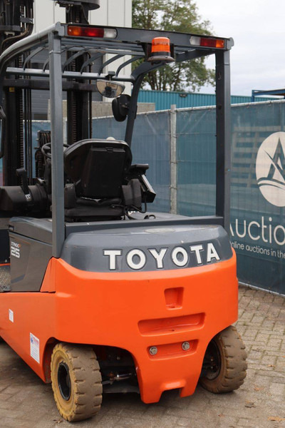 מלגזה חשמלית Toyota 8FBMT25: תמונה 16