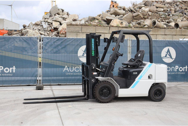 UniCarriers FD25T5M - מלגזת סולר: תמונה 1 UniCarriers FD25T5M - מלגזת סולר: תמונה 1