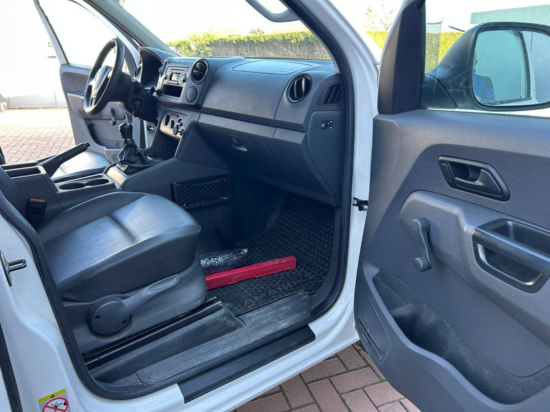 מכונית Volkswagen Amarok: תמונה 19