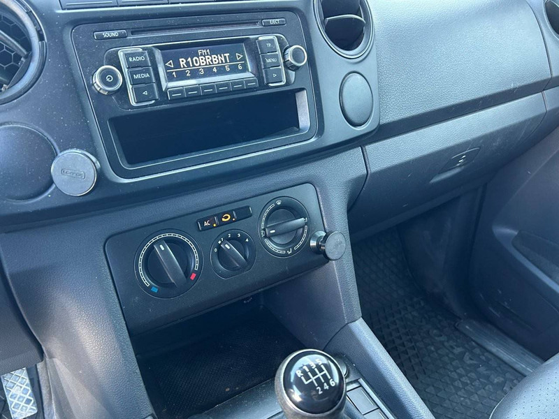 מכונית Volkswagen Amarok: תמונה 9
