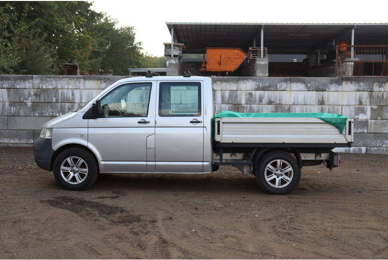 Volkswagen Transporter 7JD-AXA2D - כלי רכב מסחרי עם לוח: תמונה 2 Volkswagen Transporter 7JD-AXA2D - כלי רכב מסחרי עם לוח: תמונה 2