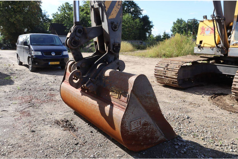 מחפר סורק Volvo EC230B: תמונה 9