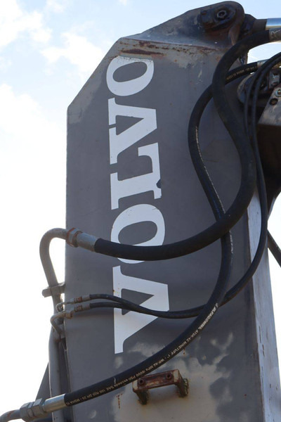 מחפר סורק Volvo EC230B: תמונה 19