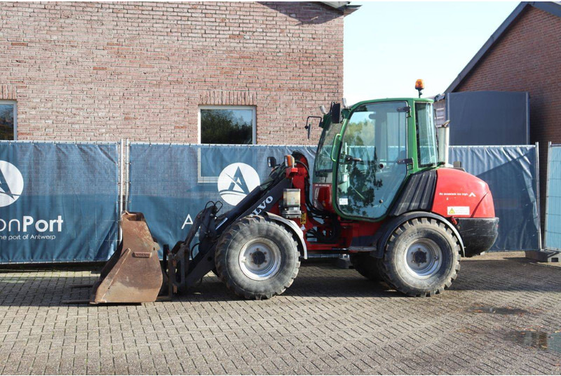 Volvo L25B-P - מעמיס גלגלים: תמונה 1 Volvo L25B-P - מעמיס גלגלים: תמונה 1