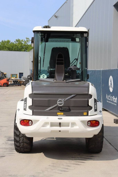Volvo L30G - מעמיס גלגלים: תמונה 5 Volvo L30G - מעמיס גלגלים: תמונה 5