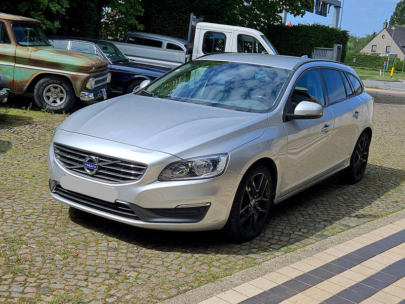 Volvo V60 D3 - סדאן: תמונה 1 Volvo V60 D3 - סדאן: תמונה 1