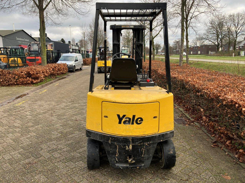 Yale ERP30ALF - מלגזה חשמלית: תמונה 4 Yale ERP30ALF - מלגזה חשמלית: תמונה 4