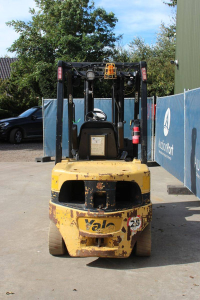 Yale GDP25LX - מלגזת סולר: תמונה 4 Yale GDP25LX - מלגזת סולר: תמונה 4