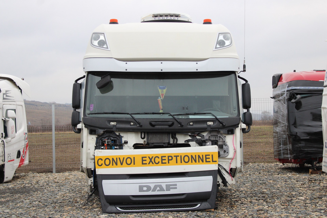 CABINA DAF XF106 SUPER SPACE CAB - תא עבור משאית: תמונה 1 CABINA DAF XF106 SUPER SPACE CAB - תא עבור משאית: תמונה 1