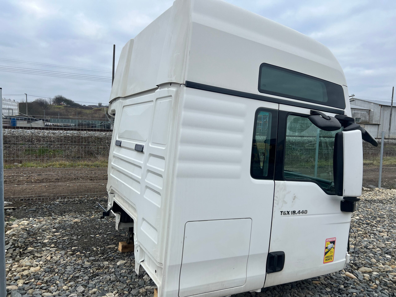 CABINA MAN TGX XXL - תא עבור משאית: תמונה 4 CABINA MAN TGX XXL - תא עבור משאית: תמונה 4