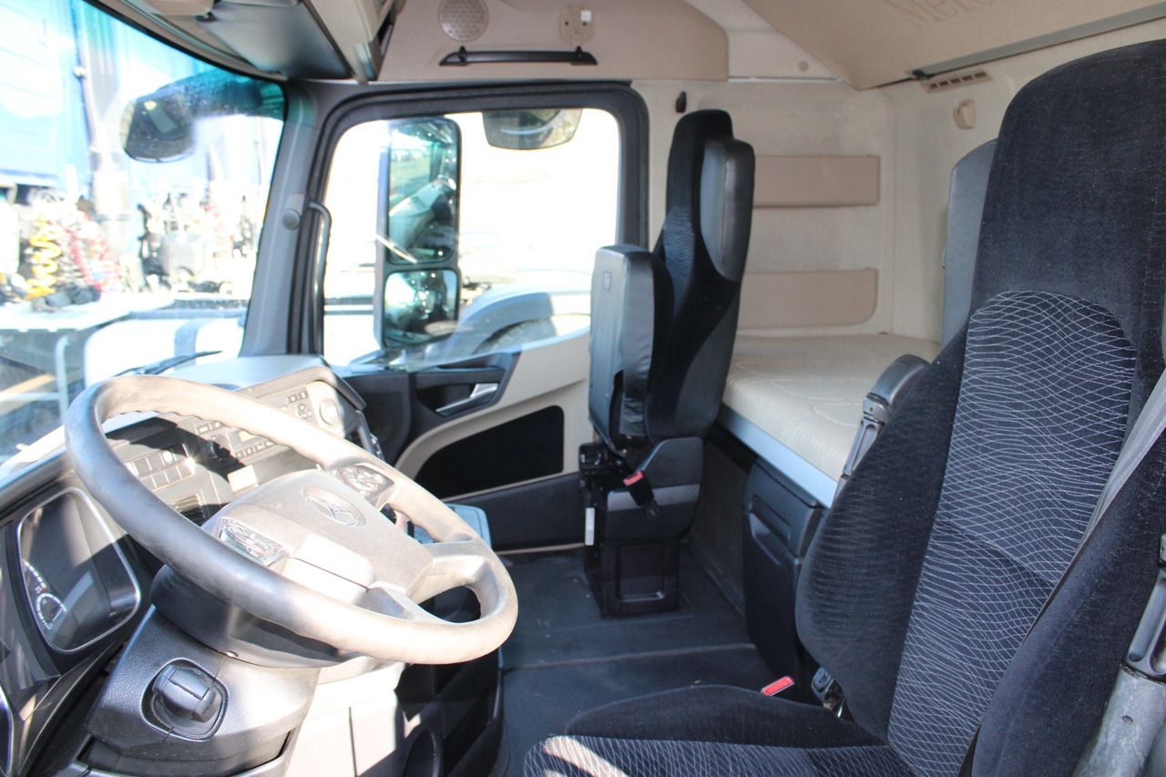 תא עבור משאית CABINA MERCEDES ACTROS MP4 STREAMSPACE 2.5: תמונה 6 תא עבור משאית CABINA MERCEDES ACTROS MP4 STREAMSPACE 2.5: תמונה 6