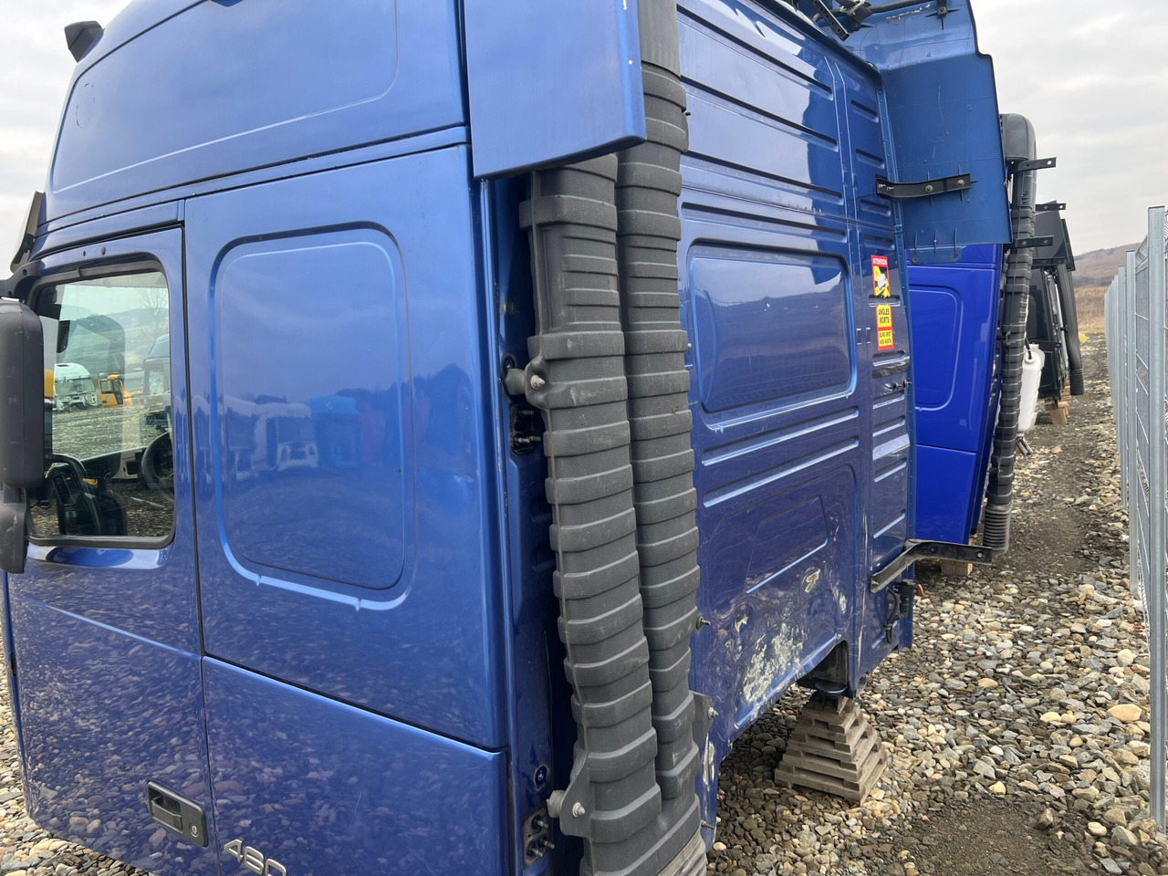 CABINA VOLVO FH13 GLOBETROTTER L2H2 - תא עבור משאית: תמונה 4 CABINA VOLVO FH13 GLOBETROTTER L2H2 - תא עבור משאית: תמונה 4