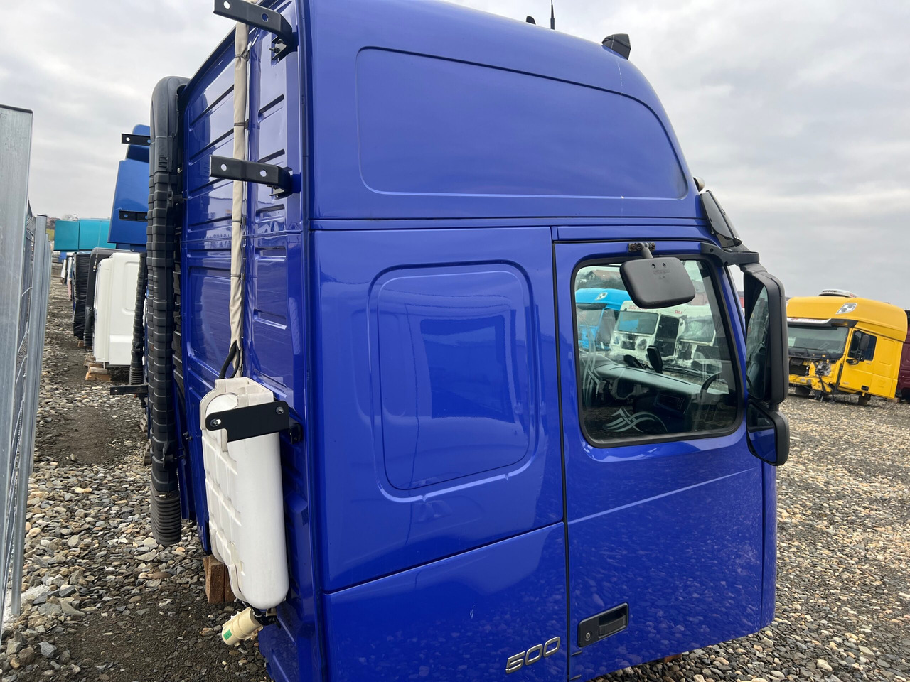 CABINA VOLVO FH13 GLOBETROTTER L2H3 - תא עבור משאית: תמונה 4 CABINA VOLVO FH13 GLOBETROTTER L2H3 - תא עבור משאית: תמונה 4